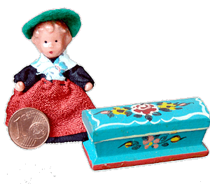 Die kleine Truhe mit gewlbtem Deckel